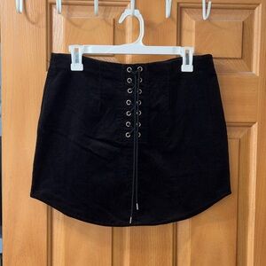 Trendy Brand New Lace-Up Black Skirt🔥